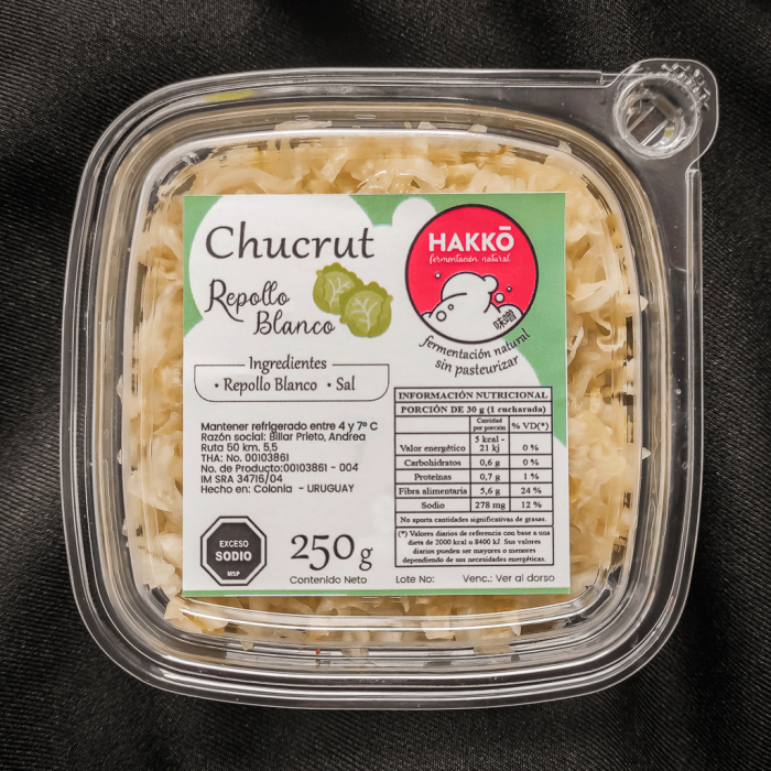 chucrut de repollo blanco en su envase de venta