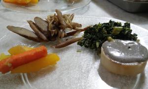 Nabo daikon horneado con salsa de gomamiso negra