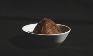 Miso de 4 años en compotera blanca 
